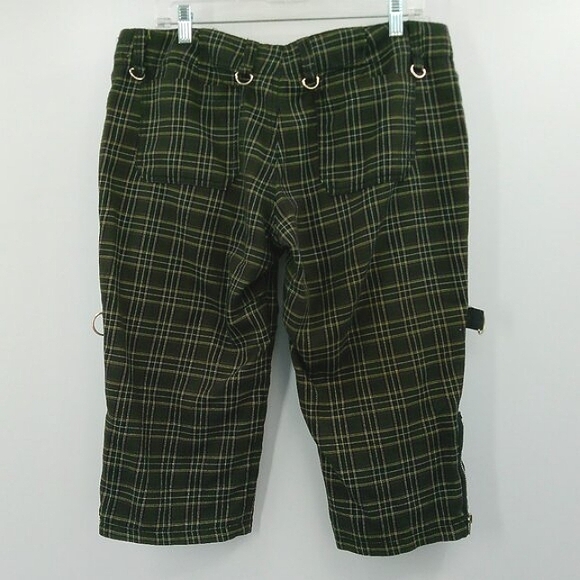 VINTAGE Tripp NYC Womens 13 Green Plaid Metal Ring Punk Low Rise Shorts Capri - Picture 7 of 13